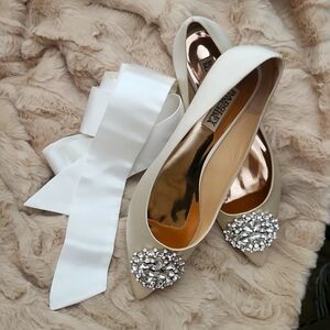 Bridal Ivory Satin Sash 6.5 ft & and Badgley Mischka  Rinestine Shoes sz 8.
